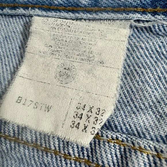 Vintage Carhartt Light Wash Denim Frayed Hem High-Waisted Shorts Streetwear - Picture 6 of 6